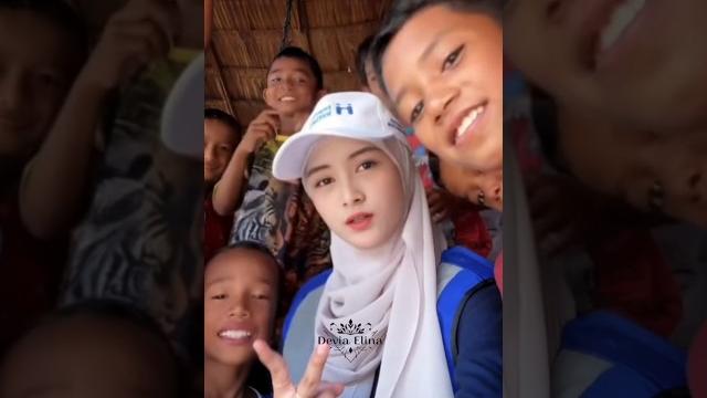 Apa yang ada di pikiran bocil bocil #hijab #ootdfashion #hijaber #masukberanda #coversong Apa yang ada di pikiran bocil bocil #hijab #ootdfashion #hijaber #masukberanda #coversong