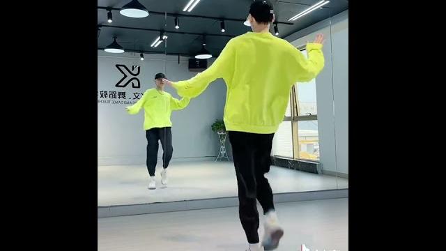 抖音最火毽子操,人鱼线马甲线练起来! 抖音最火毽子操,人鱼线马甲线练起来!