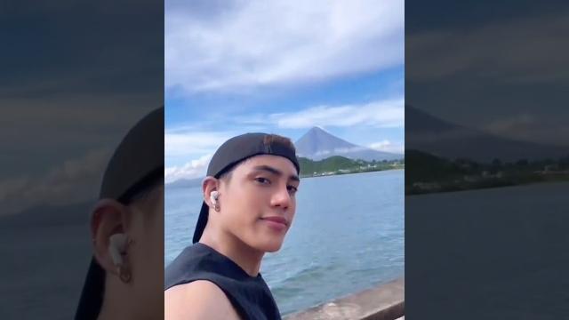 Stell of sb19 at legazpi boulevard ahead of tonight’s performance at the bicol loco music festival! Stell of sb19 at legazpi boulevard ahead of tonight’s performance at the bicol loco music festival!