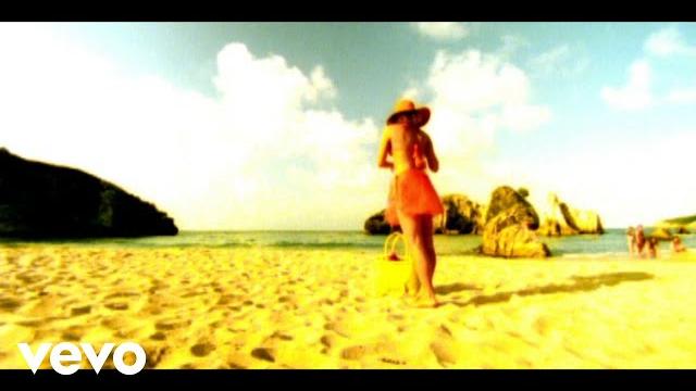 Sertab erener - kumsalda Sertab erener - kumsalda