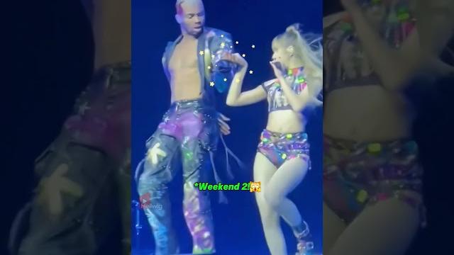 The dancer was surprised when lisa took his hand! #blackpink The dancer was surprised when lisa took his hand! #blackpink