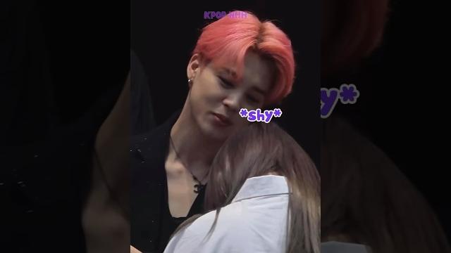 The way jimin intentionally started at this fan until she came to him #shorts #bts #jimin The way jimin intentionally started at this fan until she came to him #shorts #bts #jimin