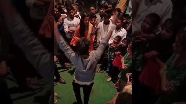 Tere liye launga bindiya chand sitaron ki pan aaunga tu chanda main tujh ko nahin bahar hogi Tere liye launga bindiya chand sitaron ki pan aaunga tu chanda main tujh ko nahin bahar hogi
