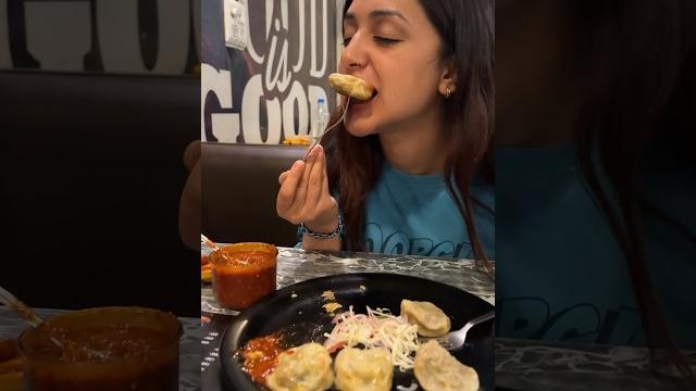 Veg momos vs non veg momos️ #shorts #trendingshorts #foodlover #tasty #viral #meghachaube Veg momos vs non veg momos️ #shorts #trendingshorts #foodlover #tasty #viral #meghachaube