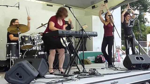 Boogie woogie by dona oxford @ the riverfront blues festival 2013 Boogie woogie by dona oxford @ the riverfront blues festival 2013