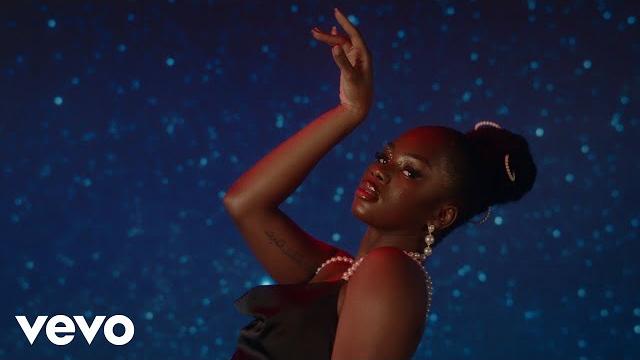 Nina simone - i put a spell on you (official video) Nina simone - i put a spell on you (official video)