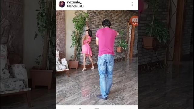 Naz mi̇la fotograf çeki̇mi̇nde !!!! Naz mi̇la fotograf çeki̇mi̇nde !!!!