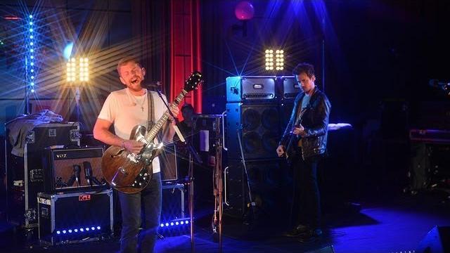 Kings of leon cover robyn's dancing on my own Kings of leon cover robyn's dancing on my own