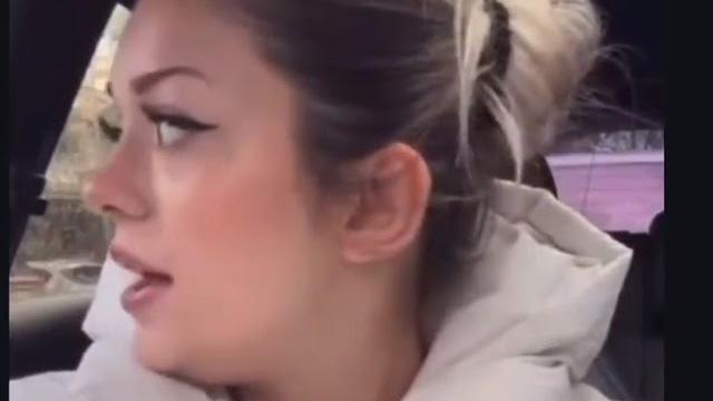 Simge barankoğlu: “abonelik açtım. i̇ç çamaşırlı, üstsüz çekilmiş görsellerim ve videolarım var.” Simge barankoğlu: “abonelik açtım. i̇ç çamaşırlı, üstsüz çekilmiş görsellerim ve videolarım var.”