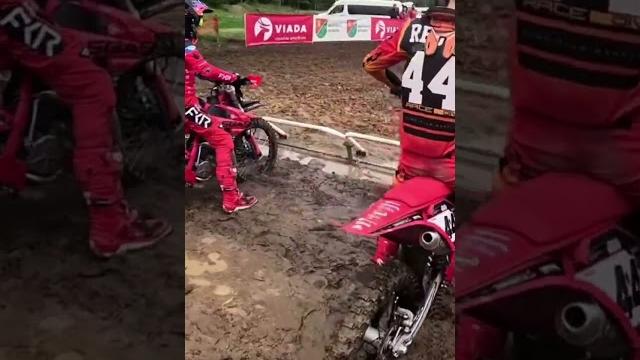 Спортсмены на готове.. Спортсмены на готове..