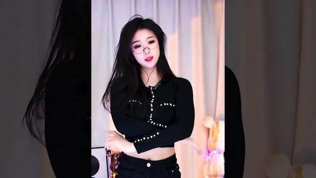 Tiktok-tv | 眼镜妹kk(王霖) Tiktok-tv | 眼镜妹kk(王霖)