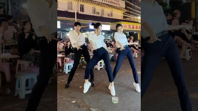 #广场舞 《我要找到你》,维丽go#dance #shortvideo #广场舞 《我要找到你》,维丽go#dance #shortvideo