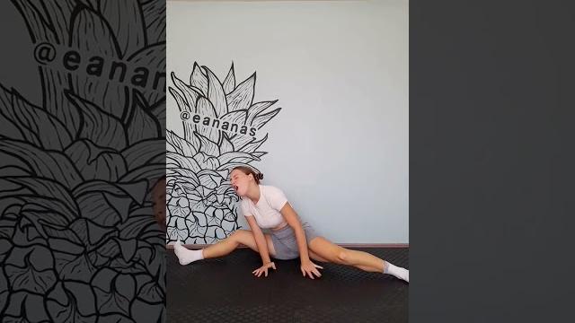 Middle split tutorial #tips #stretching #homeworkout #flexibility #flexible #gymnastics #splits Middle split tutorial #tips #stretching #homeworkout #flexibility #flexible #gymnastics #splits