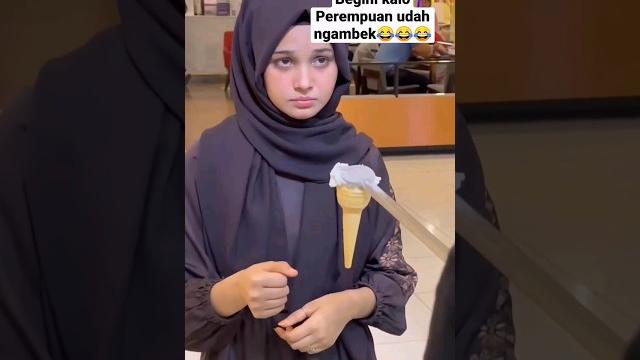 Begini kalo perempuan udah ngambek #viral #shorts #short #turkey #ngambek #dagelan #lucu #eskrim Begini kalo perempuan udah ngambek #viral #shorts #short #turkey #ngambek #dagelan #lucu #eskrim