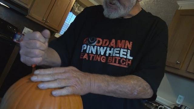 Angry grandpa vs the pumpkin! Angry grandpa vs the pumpkin!