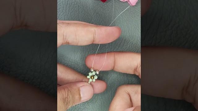 Diy daisy flower seed beads bracelet | beaded bracelet tutorial Diy daisy flower seed beads bracelet | beaded bracelet tutorial