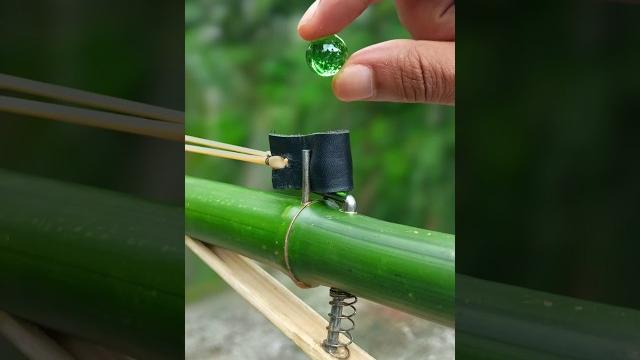 Bamboo creations with crazy bamboo slingshots #bamboo #bamboocrafts #diy #slingshot Bamboo creations with crazy bamboo slingshots #bamboo #bamboocrafts #diy #slingshot