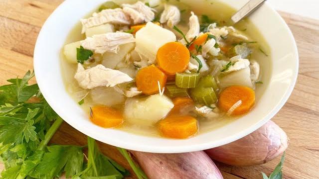 Shredded chicken soup (perfect for meal prep!) Shredded chicken soup (perfect for meal prep!)