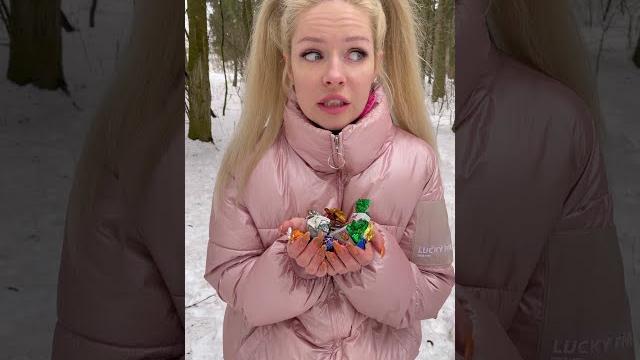 Света и конфеты в лесу. страшилка про конфетную тропу #shorts Света и конфеты в лесу. страшилка про конфетную тропу #shorts