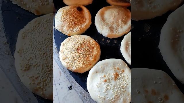 打烧饼,儿时最爱的美食#chinese #steetfood #传统工艺 打烧饼,儿时最爱的美食#chinese #steetfood #传统工艺