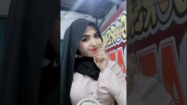 Nadyavitt live tiktok, kancingnya ga bisa nahan Nadyavitt live tiktok, kancingnya ga bisa nahan