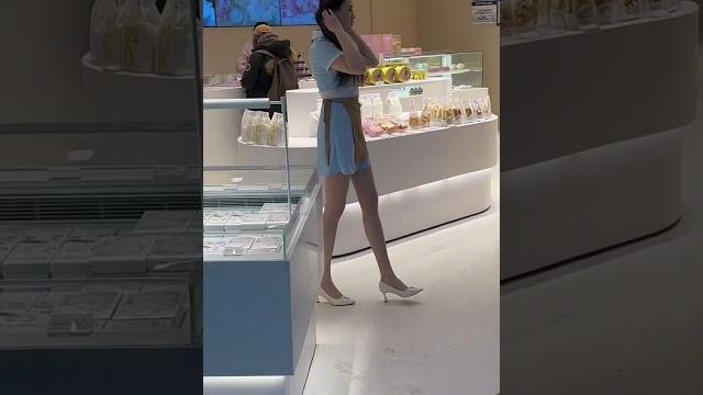 好利来的服务员都是从空姐里面挑的吗#好利来 #好利来服务员 #空姐 #空姐制服 好利来的服务员都是从空姐里面挑的吗#好利来 #好利来服务员 #空姐 #空姐制服