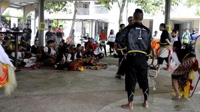 Jathilan kampongan feat siji loro indah sari (1) Jathilan kampongan feat siji loro indah sari (1)