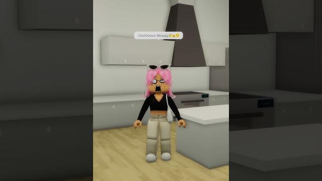 Poor baby layla#robloxshorts #roblox Poor baby layla#robloxshorts #roblox