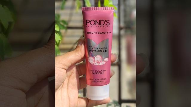 Ponds bright beauty spot-less glow face wash Ponds bright beauty spot-less glow face wash