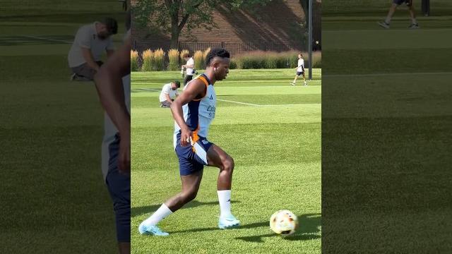 Vini jr. x militão x rodrygo Vini jr. x militão x rodrygo