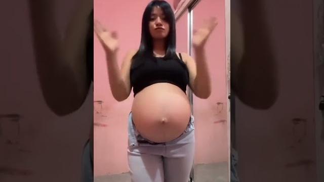 Bumil spill perut #pregnant #bumil #hot Bumil spill perut #pregnant #bumil #hot