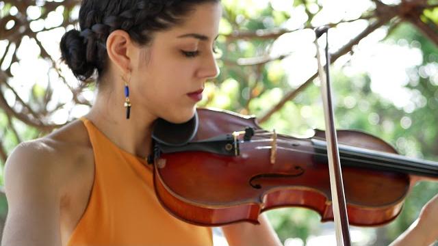 Danira Danira