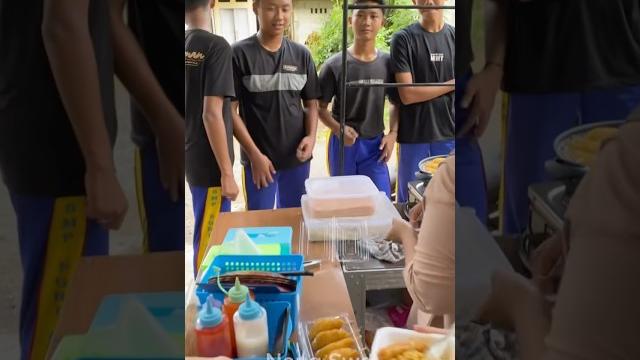 Anak anak latihan paskibra jajan Anak anak latihan paskibra jajan
