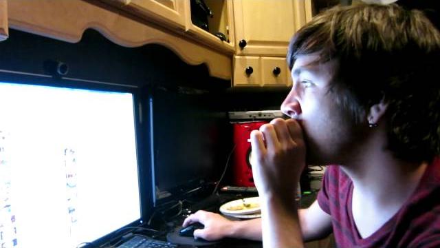 First stickam sunday in 2012! (day 367) First stickam sunday in 2012! (day 367)