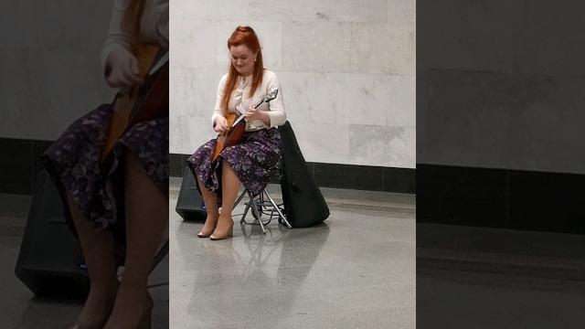 Amazing balalaika in metro!!! ️️ Amazing balalaika in metro!!! ️️