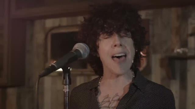 Lp - lost on you (live) Lp - lost on you (live)