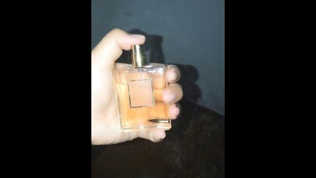 喷了我一身香水味,还是这个样子。可能是假香水 喷了我一身香水味,还是这个样子。可能是假香水