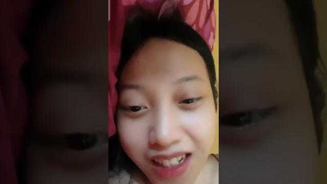 Reistanada live terbaru keliatan belahanya !! Reistanada live terbaru keliatan belahanya !!