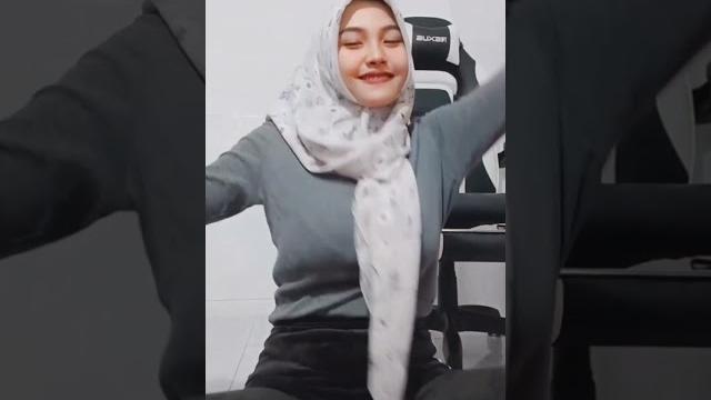 Hijab ella rochmi thalia Hijab ella rochmi thalia