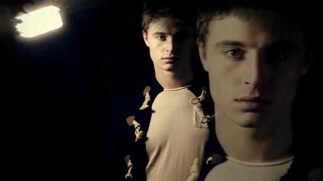 Буктрейлер "гори во мне" (ана сакру) Буктрейлер "гори во мне" (ана сакру)