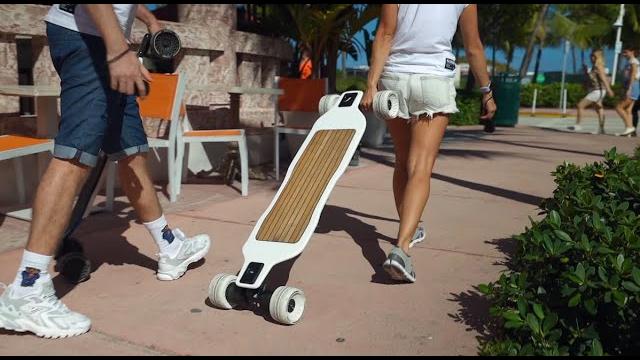 Yacht the jetsurf motorized skateboard Yacht the jetsurf motorized skateboard