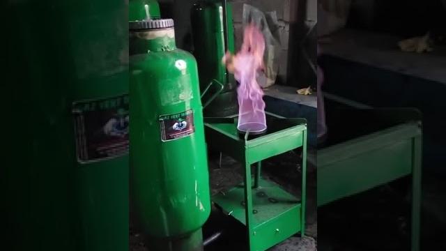 Энергонезависимость из мусора. #газогенератор #экономия #газдлядома #сделайсам #энергонезависимость Энергонезависимость из мусора. #газогенератор #экономия #газдлядома #сделайсам #энергонезависимость