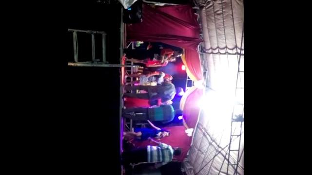 Aki aki nyawer,,joget nya konyol banget Aki aki nyawer,,joget nya konyol banget