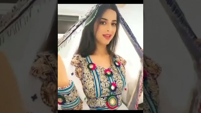 رقص زیبا و سکسی دختران افغانی با خواندن های افغانی afghani girls dancing in afghani song #short رقص زیبا و سکسی دختران افغانی با خواندن های افغانی afghani girls dancing in afghani song #short