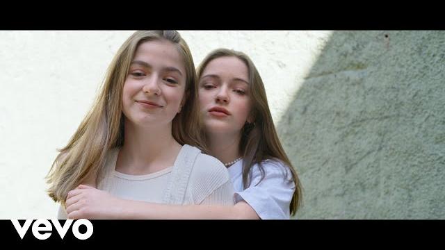 Mimi & josy - what are we afraid of Mimi & josy - what are we afraid of
