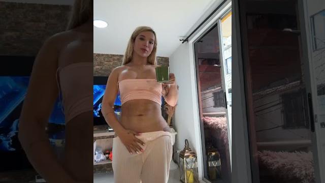 Beautiful hot shemale dancing Beautiful hot shemale dancing