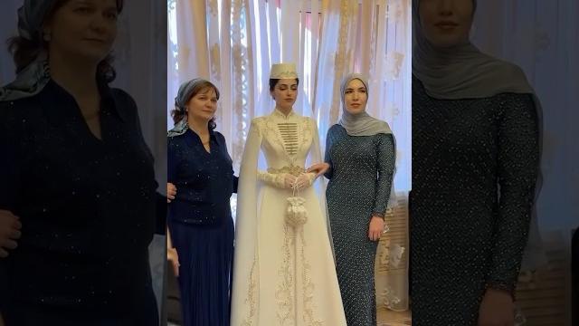 Красивый наряд и прелестная невеста #ингушетия #wedding #невеста #свадьба #свадьбыкавказа Красивый наряд и прелестная невеста #ингушетия #wedding #невеста #свадьба #свадьбыкавказа