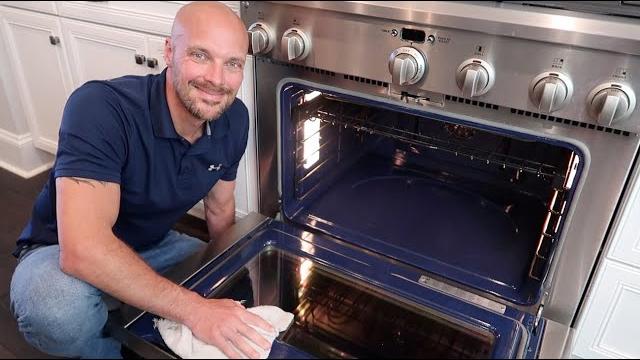 How to clean an oven fast with no harsh chemicals How to clean an oven fast with no harsh chemicals