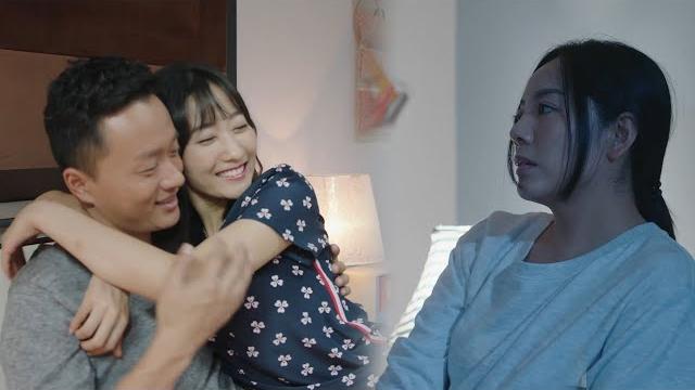 Cheating with his mistress all night, the husband faced his wife's divorce demand and deep regret! Cheating with his mistress all night, the husband faced his wife's divorce demand and deep regret!