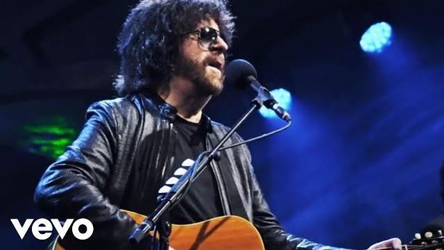 Jeff lynne's elo - telephone line (live at wembley stadium) Jeff lynne's elo - telephone line (live at wembley stadium)